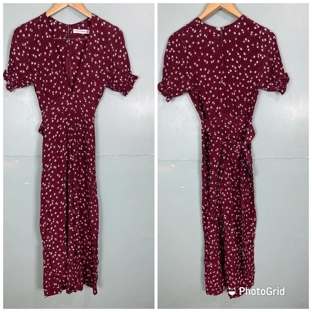 Faithfull The Brand Bonnie Jumpsuit V Neck Red Floral Daisy Short Sleeve Sz 4‎